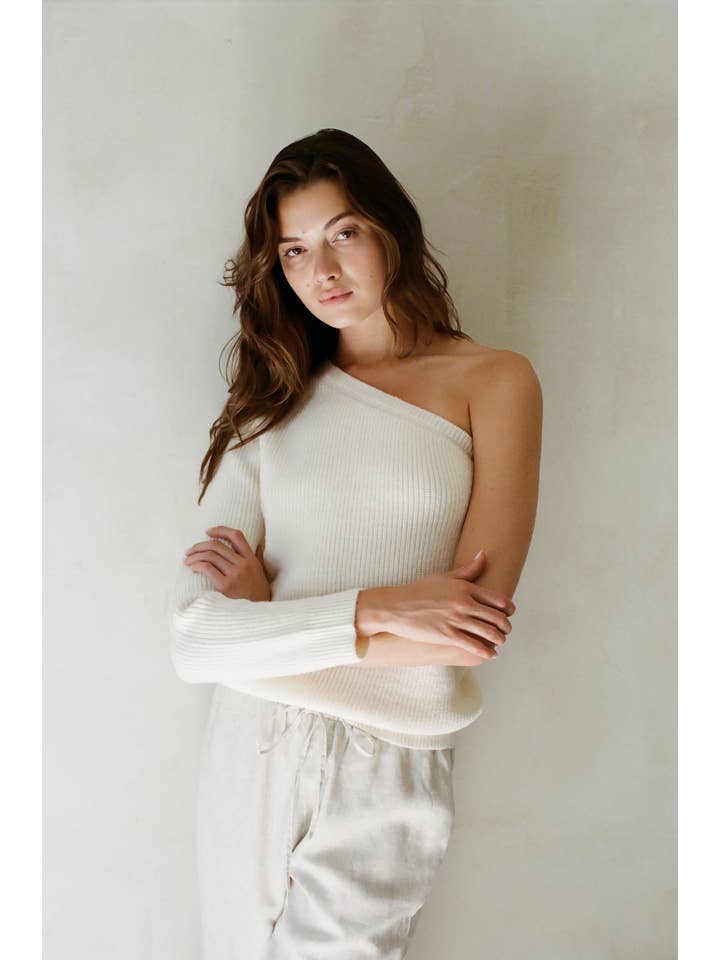 By Together - Wholesale Knit Top - Women's - AW1016 | Knit Sweater One Shoulder Long Sleeve Pullover
