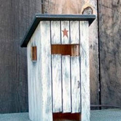 The Birdhouse Barn - Wholesale Bathroom Accessory Set - Wood Outhouse Night Light