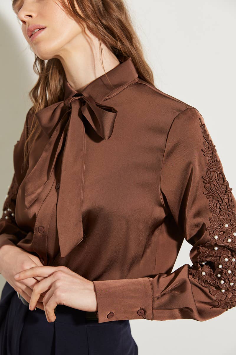 ELLI WHITE - Wholesale Button Down Shirt - Women's - Shirt adorned with embroidery and beads5