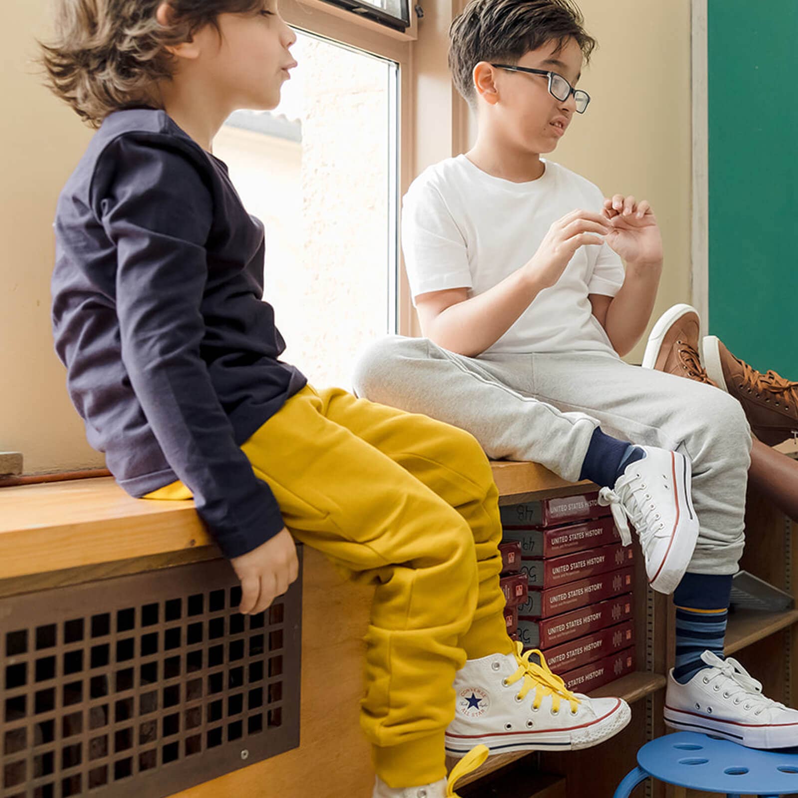 Mightly - Vendita all'ingrosso Pantaloni - Bambini - Pantaloni per bambini: pantaloni sportivi in cotone biologico15