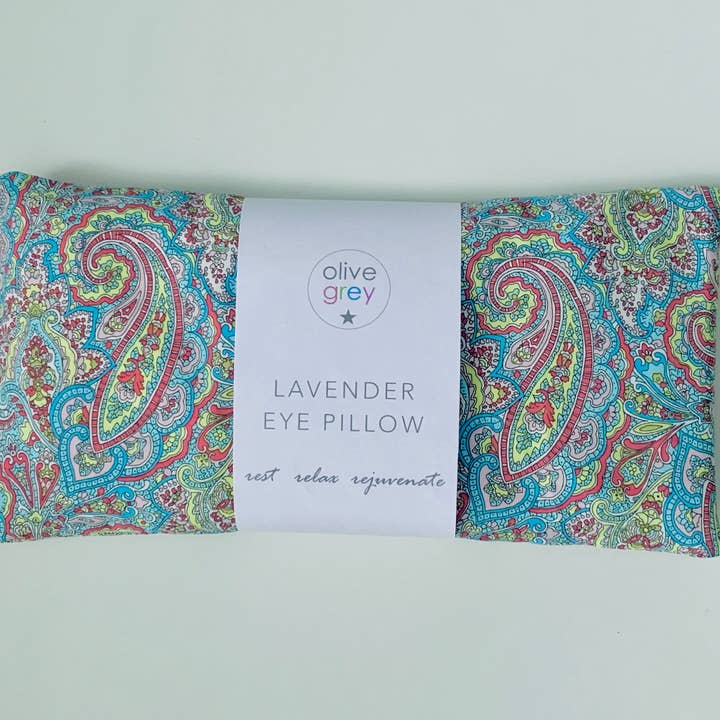 Liberty of London oogkussen lavendel met pastelkleurige paisley bloemenprint voor wholesale door Sharon Mccoy Designs