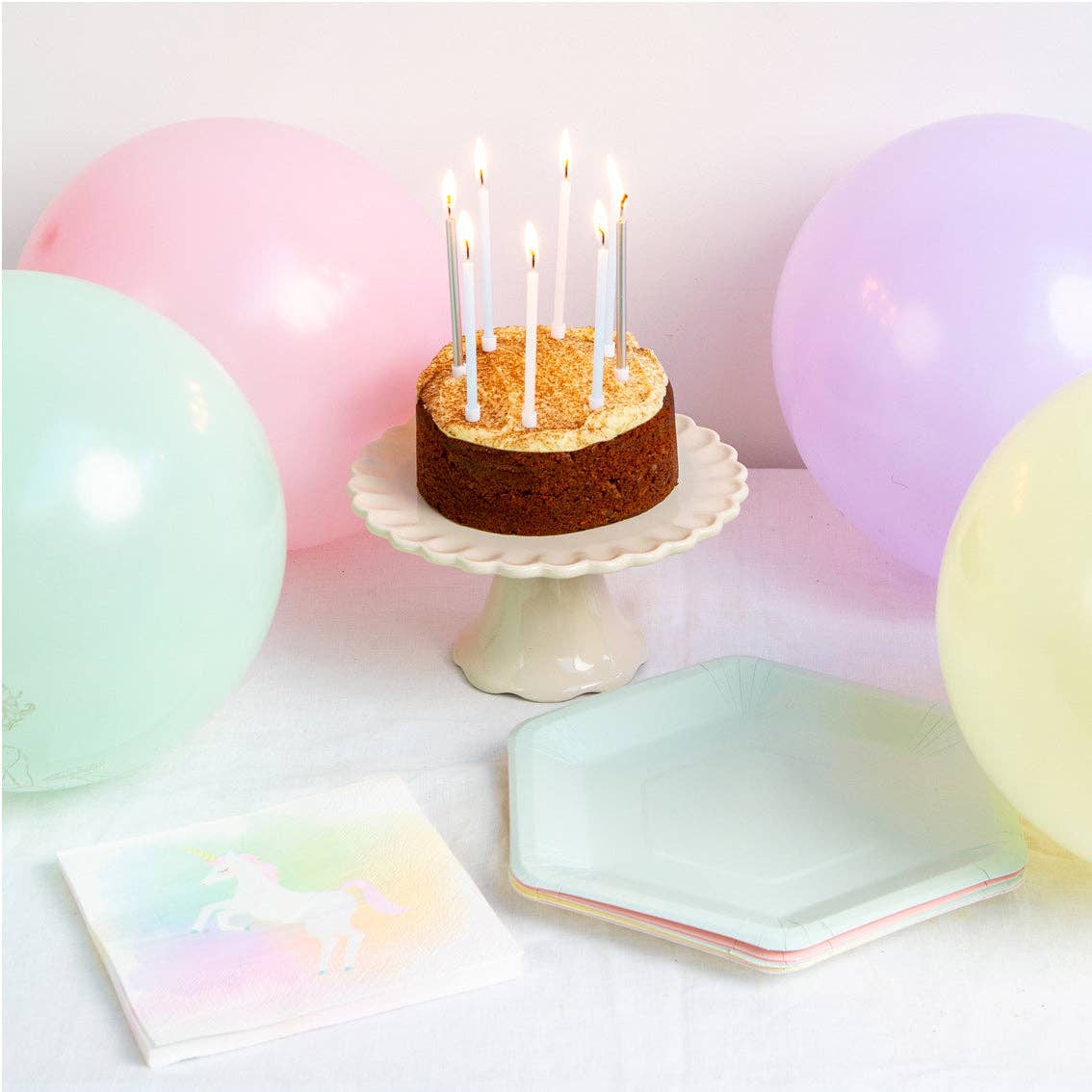 Talking Tables UK – wholesale Disposable plate – Large Hexagonal Pastel Paper Plates - 8 Pack6