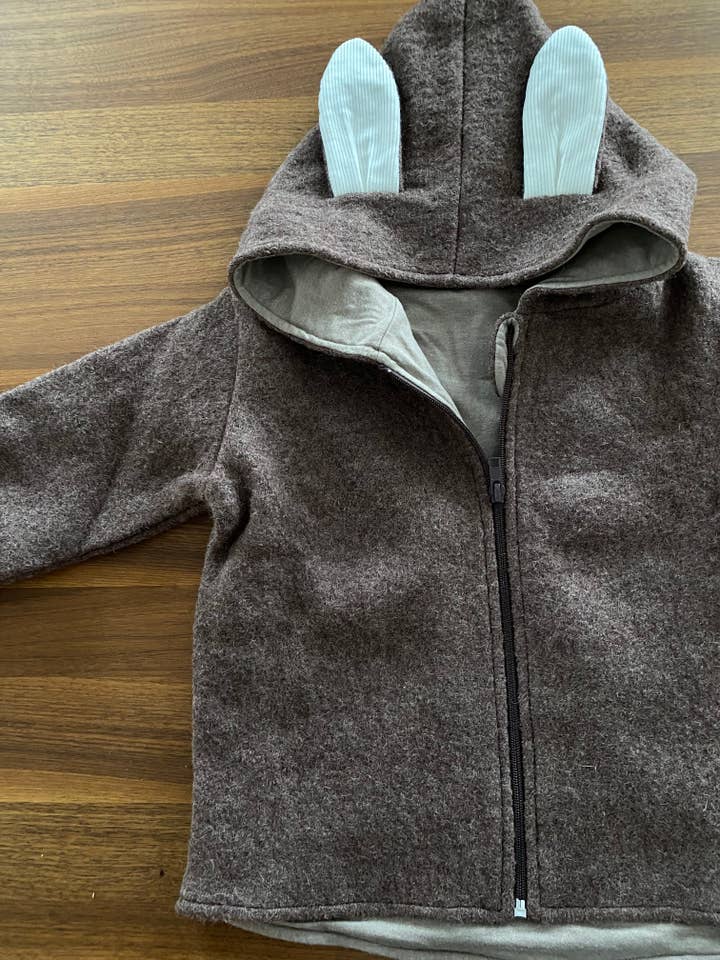 Tuta da passeggio marrone/beige a forma di cervo - Subito disponibile - Milli Wonka per la vendita all'ingrosso da parte di Milli Wonka