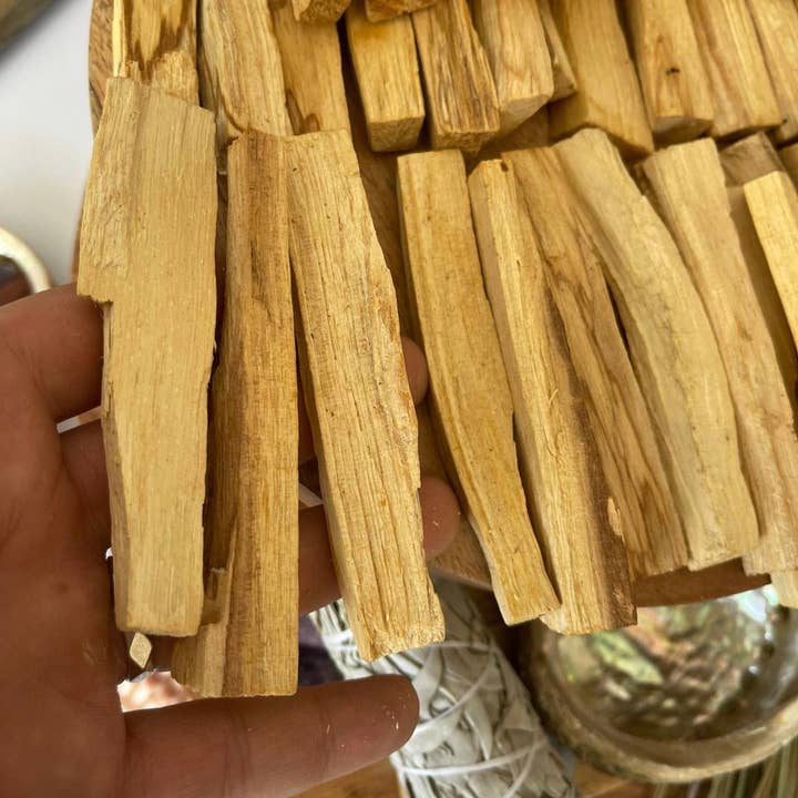 CaNatureLover - Wholesale Smudge Stick - Palo Santo, Organic Wholesale Palo Santo Sticks from PERU