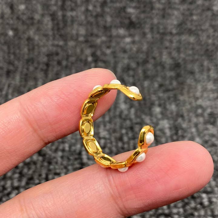 Mio Queena - Wholesale Cocktail/Statement Ring - 18K Golden Stainless Steel Adjustable Ring With Pearls - FGS3