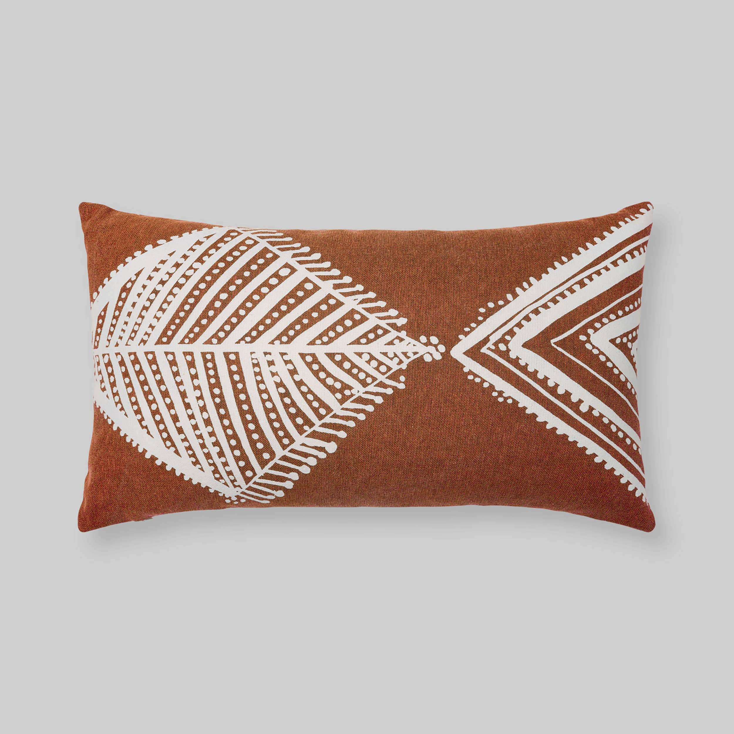 NAKI & SSAM INC. - Wholesale Throw Pillow Cover - Meraki Collection 24in.x14in.Gond Art-Inspired Printed Fish3