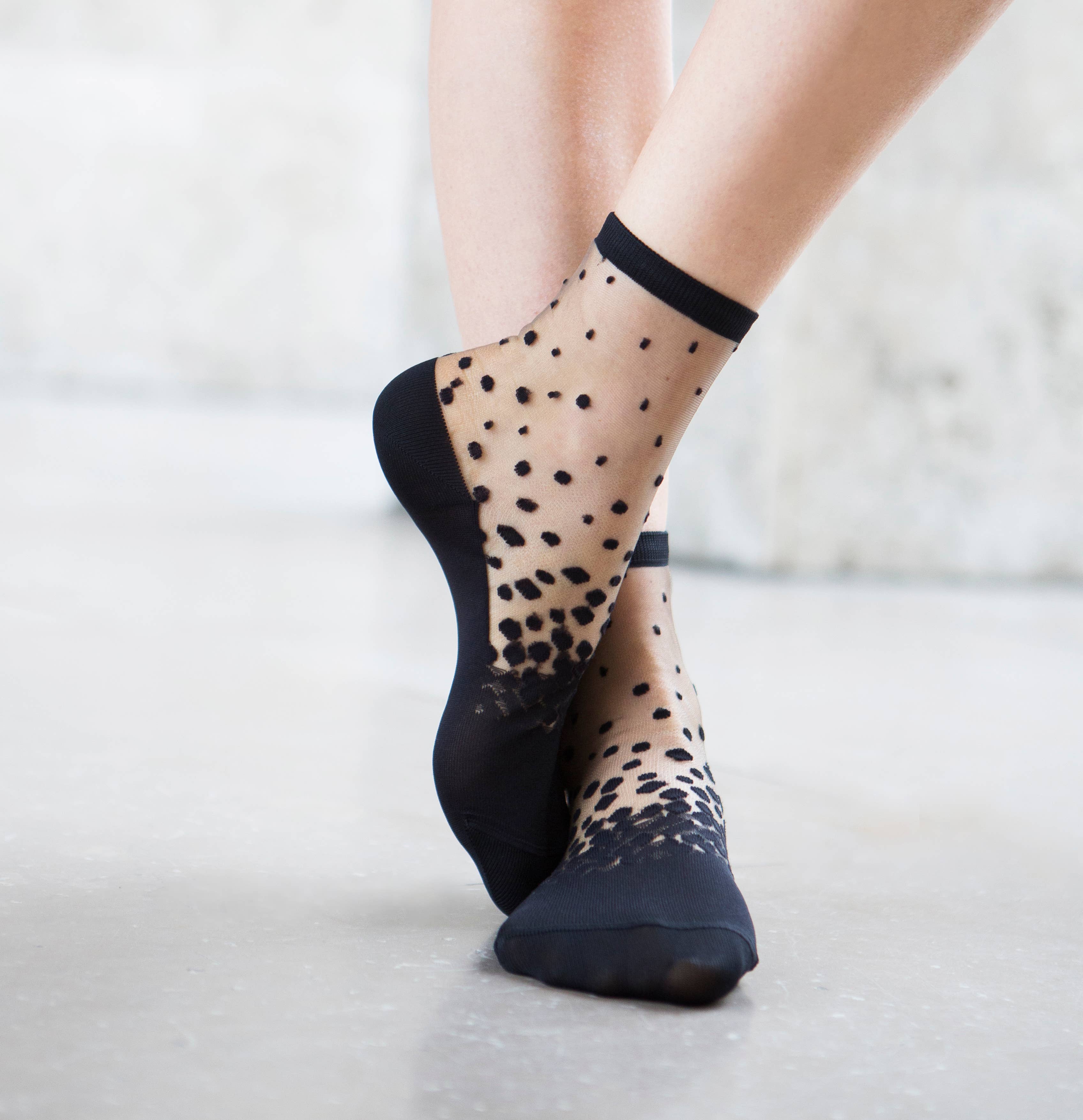 Atelier St Eustache - Wholesale Socks - Women's - NAKAMEGURO BLACK • Women's transparent plumetis socks