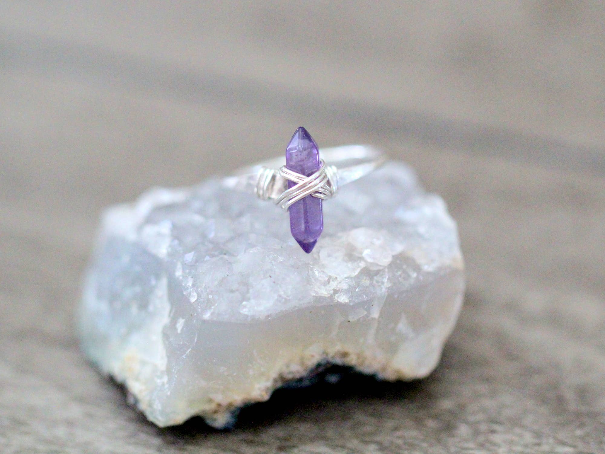 Saressa Designs - Venta al por mayor Anillos grandes/de cóctel - Anillo de escudo - Amatista3