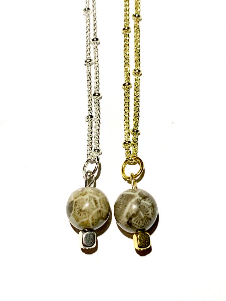 Petoskey Stone (rund) Michigan Halsketten mit 30-Zoll-Kette für den Großhandel von Fresh Coast Rock Co. LLC