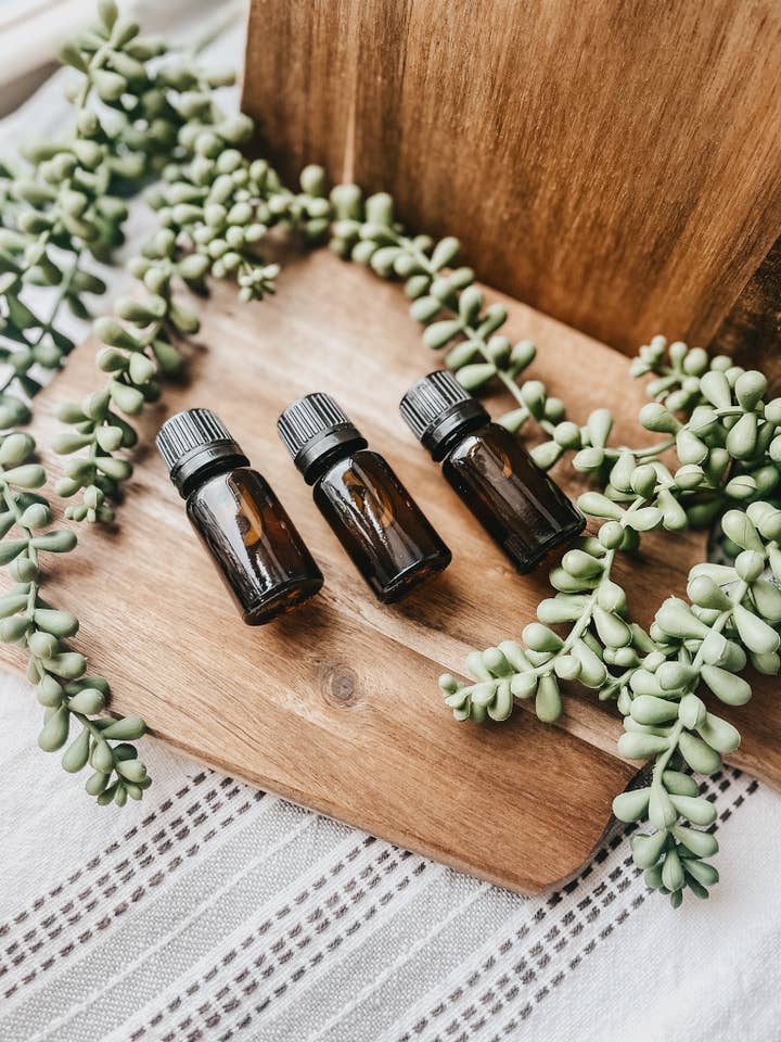 Oli essenziali da 10 ml con etichetta privata di We Three Candle Co. per la vendita all'ingrosso da parte di We Three Candle Co.