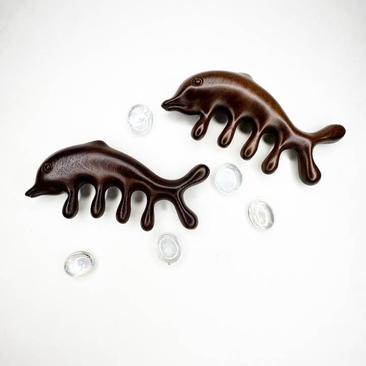 Smile Boutiques - Wholesale Head Scratcher/Massager - Natural Sandal Wood Dolphin Scalp Massager