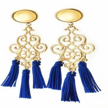 Orecchini placcati in oro con nappe blu per la vendita all'ingrosso da parte di Viviane Guenoun