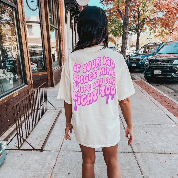 If Your Kid Moblies Mine Tee, Elfenbeinfarben für den Großhandel von Sweetees Apparel