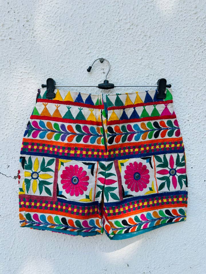 Meghcraft - Wholesale Shorts - Women's - Cotton Shorts Bermuda - Embroidered Boho Shorts 4