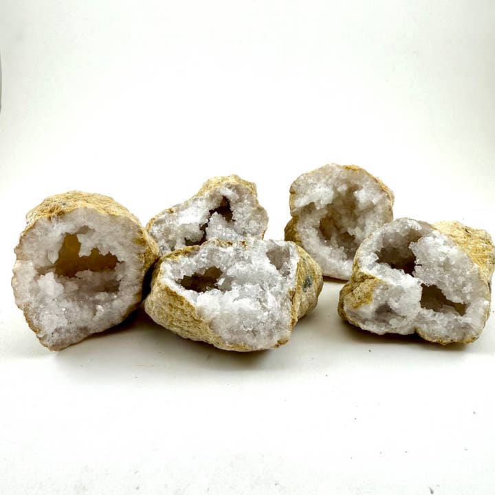 Liv Rocks - Wholesale Spiritual Stone/Crystal - Quartz Geodes4
