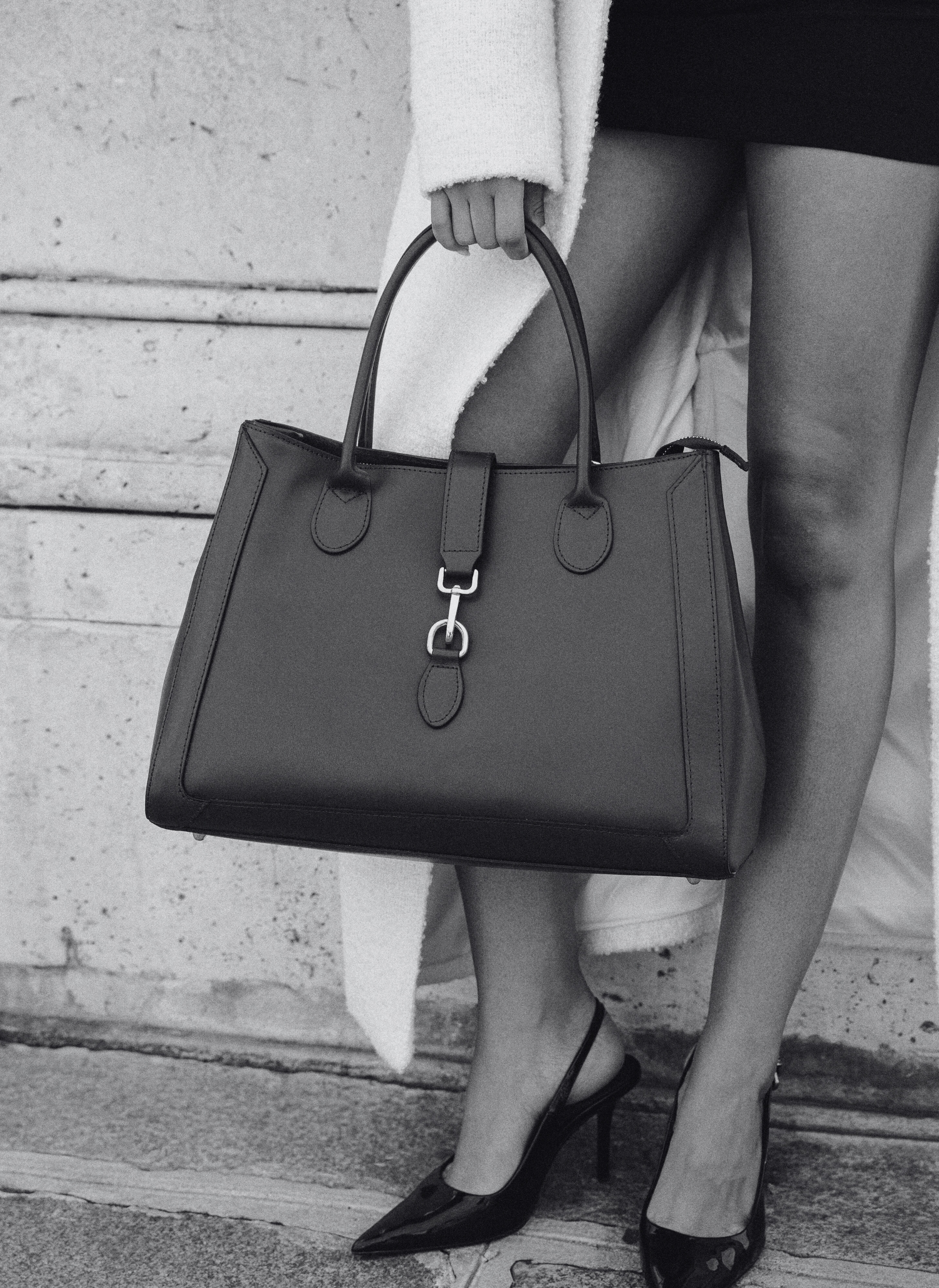 Voemièn - Wholesale Top Handle Bag - Women's - Chloe Bag in Dark Brown Brushed Leather6