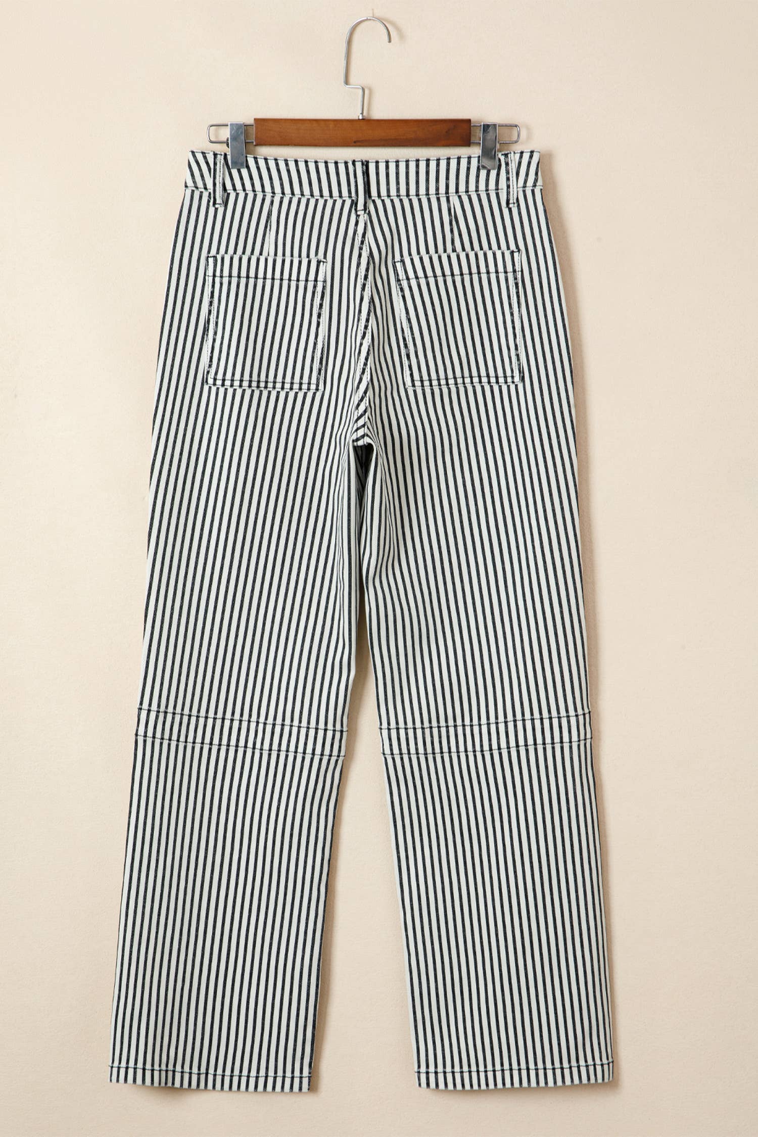 Rayures Noires Jean en denim à taille haute avec poche plaquée et coupe droite en vente sur Faire1