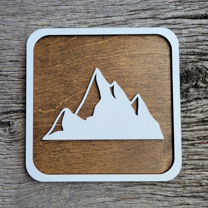 Panneau de montagne des parcs nationaux, décoration de camping en bois fait main pour la vente par cherelle lynne