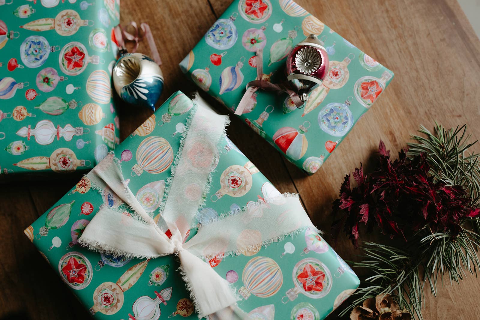 Lana's Shop - Wholesale Wrapping Paper Roll - Vintage Ornaments Gift Wrap Roll5