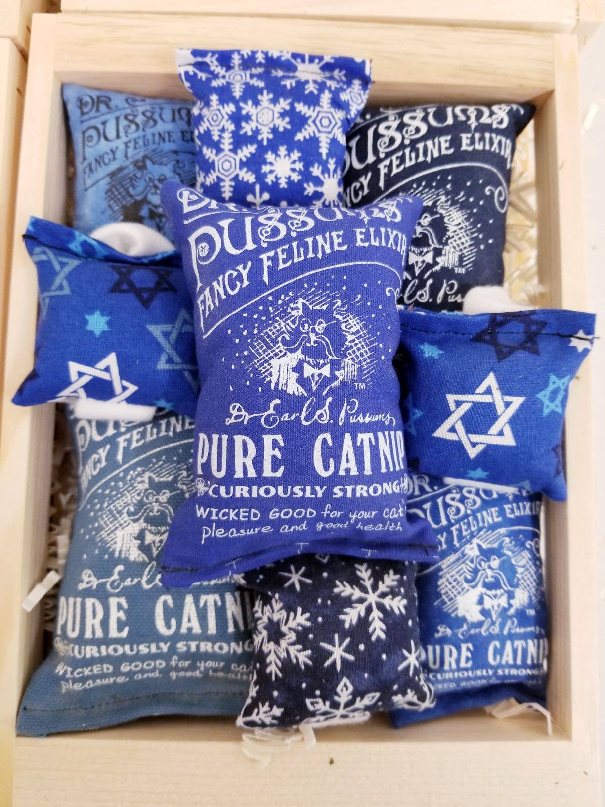 Dr. Pussums Catnip - Vente Jouet – chat - Boîtes cadeaux Holiday Kitty Krate Catnip Toy5