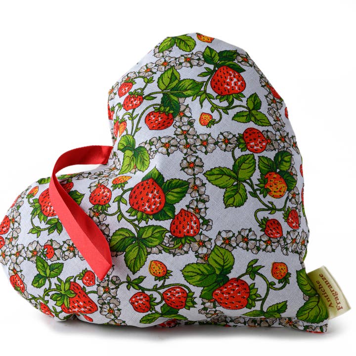 Sachet med jordbærduft i hjerteform for engroshandel hos ANTICHE FRAGRANZE