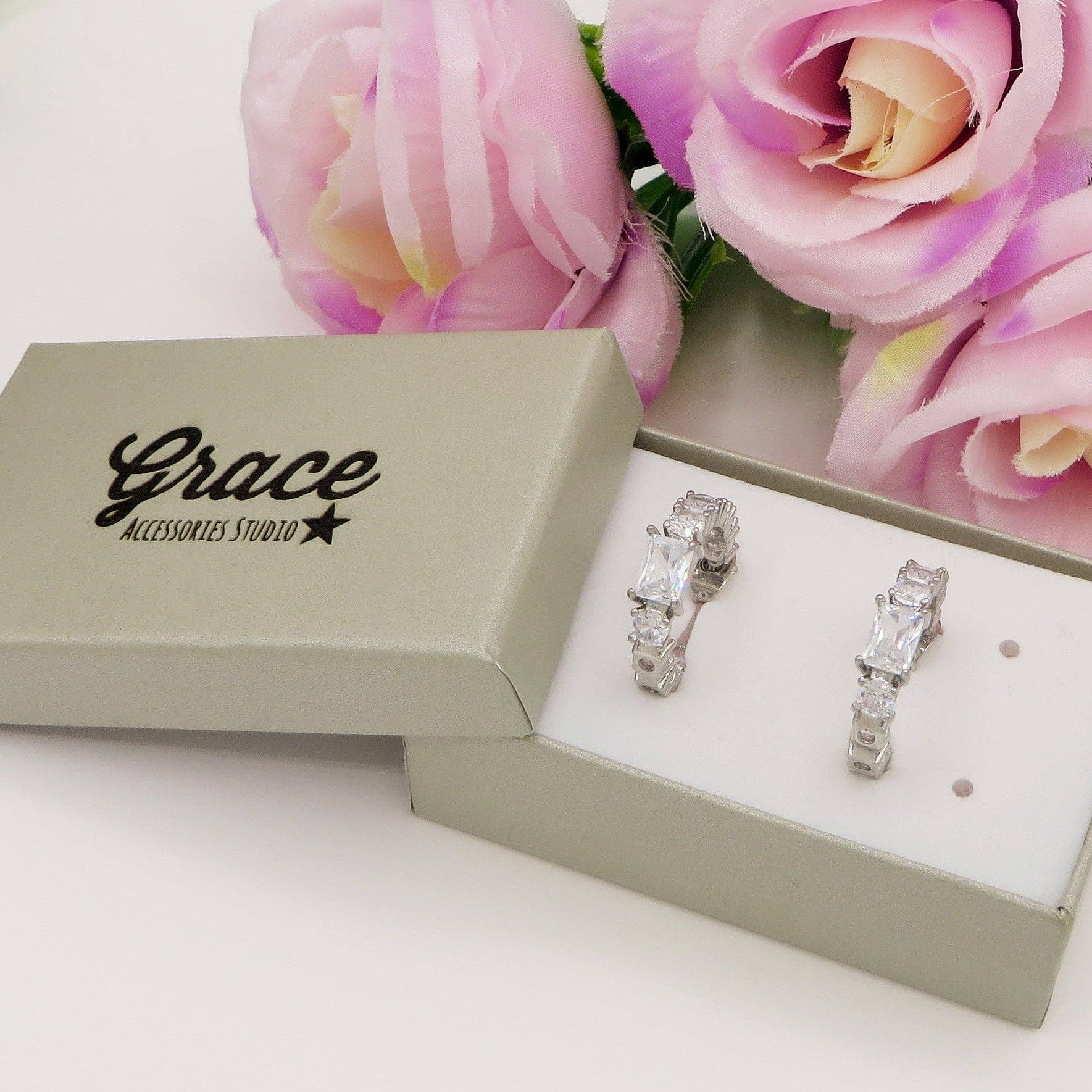 Daemon srls - Wholesale Hoop Earrings - CHRISTY hoops - Orecchini a cerchio con Cubic Zirconia taglio baguette1