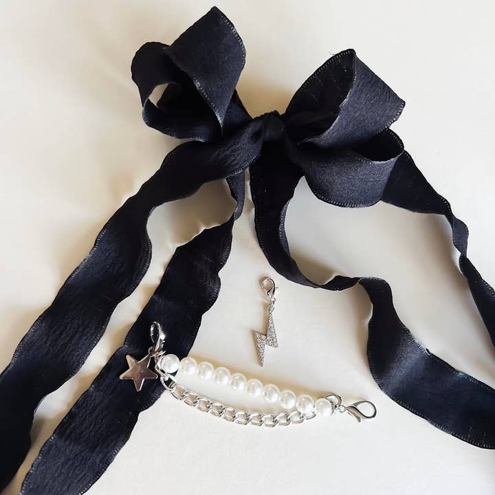 Leo & Lee Studio - Wholesale Shoe Accessories - Shoe Charm and Lace Sets | Â Sneaker Charm and Lace SetsÂ