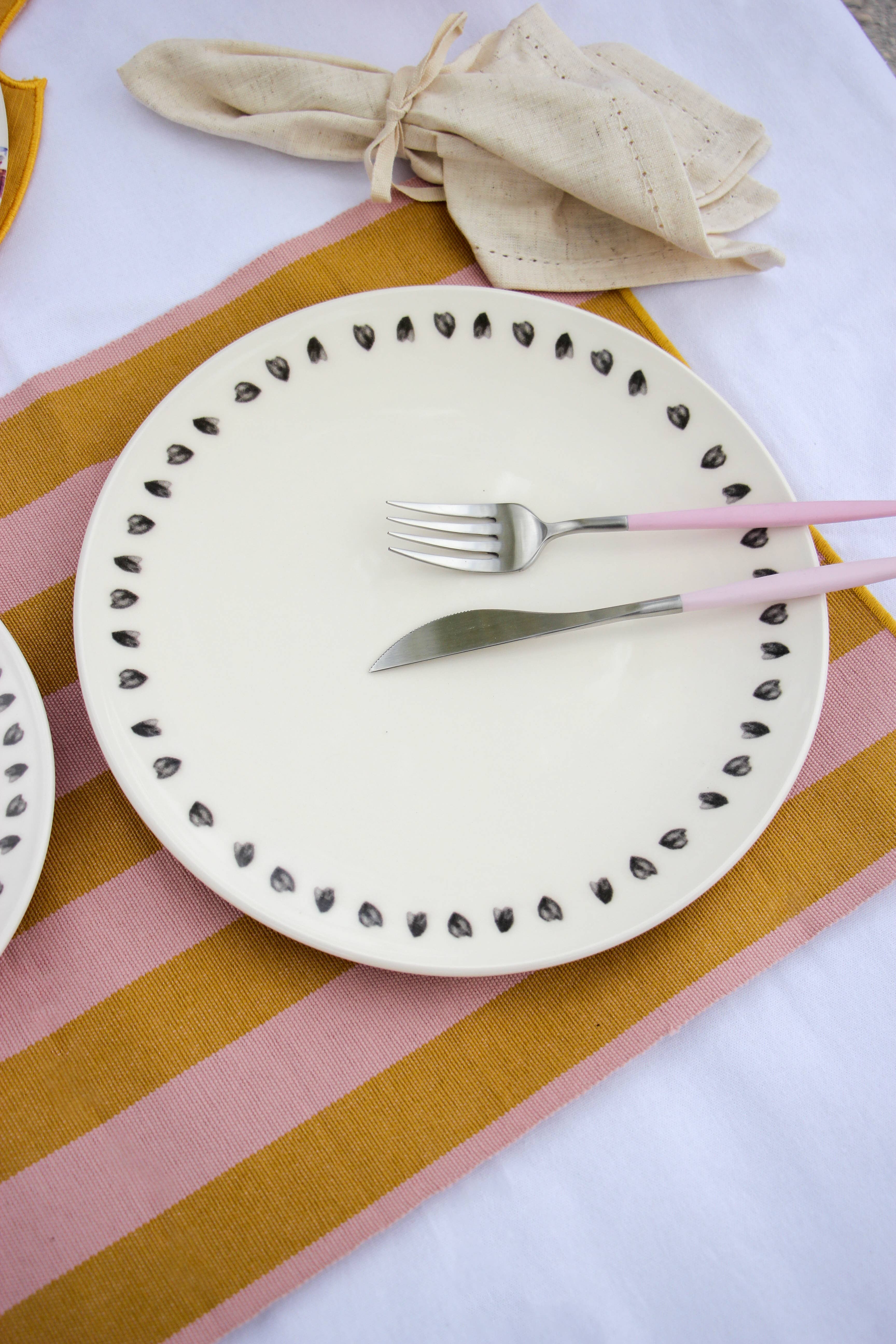 Pó de Barro - Wholesale Dinner Plate - Dinner Plate Hearts Butterfly Effect1