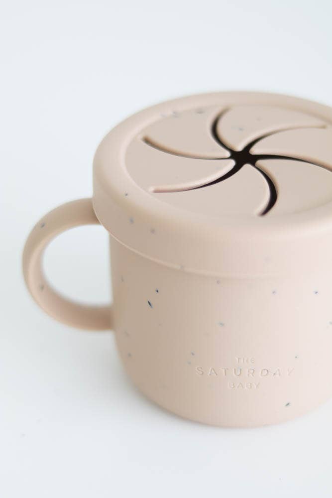 The Saturday Baby - Vente Boîte à goûter - Enfant et bébé - Gobelet à snack en silicone The Saturday Baby30