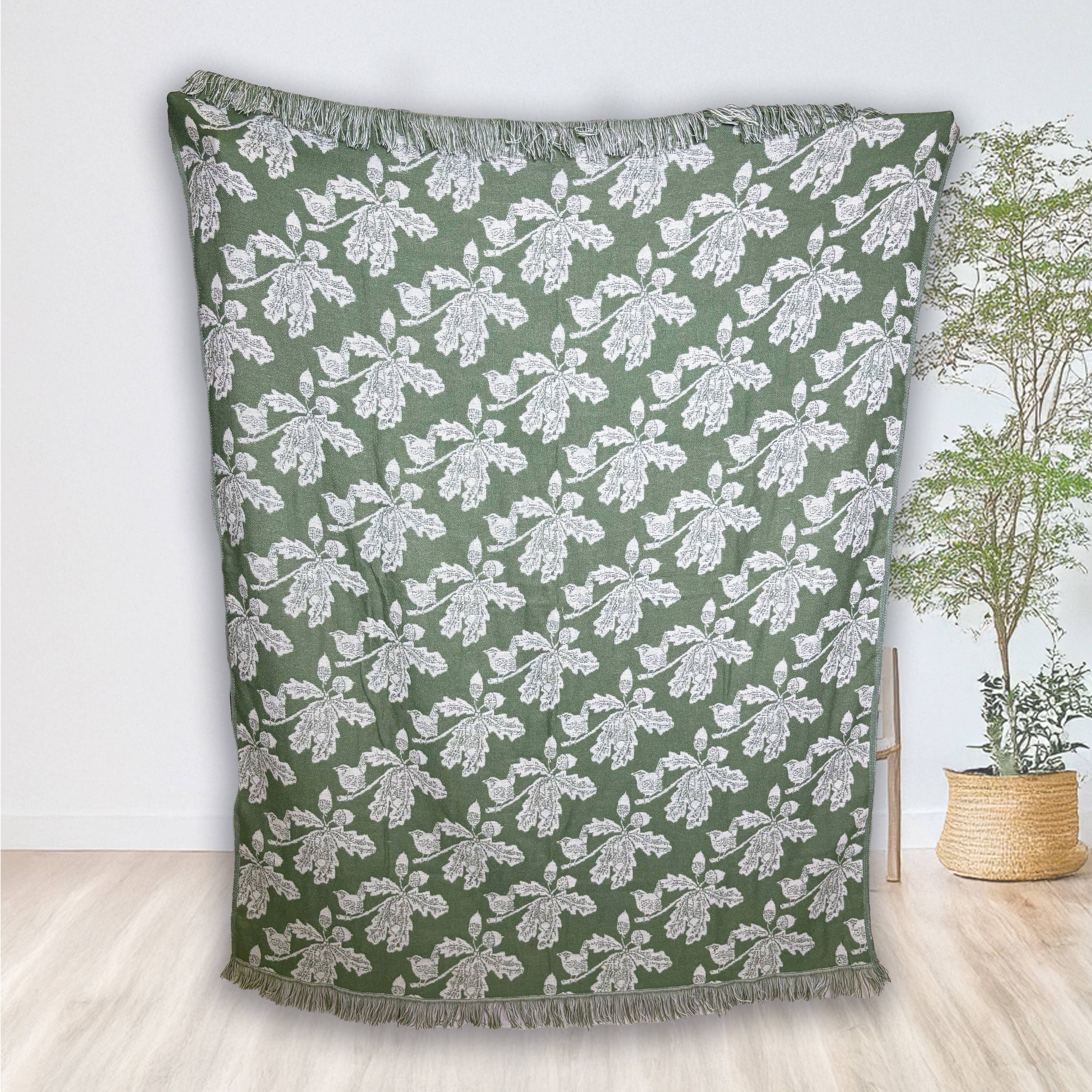 Half Moon Bay By Design - Wholesale Throw Blanket - Recycled RPET Blanket Woodland Acorn Green2