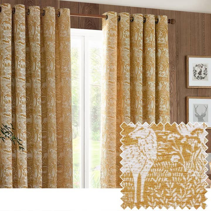 Rideaux à œillets Winter Woods en chenille pour animaux, ocre pour la vente par Riva Home