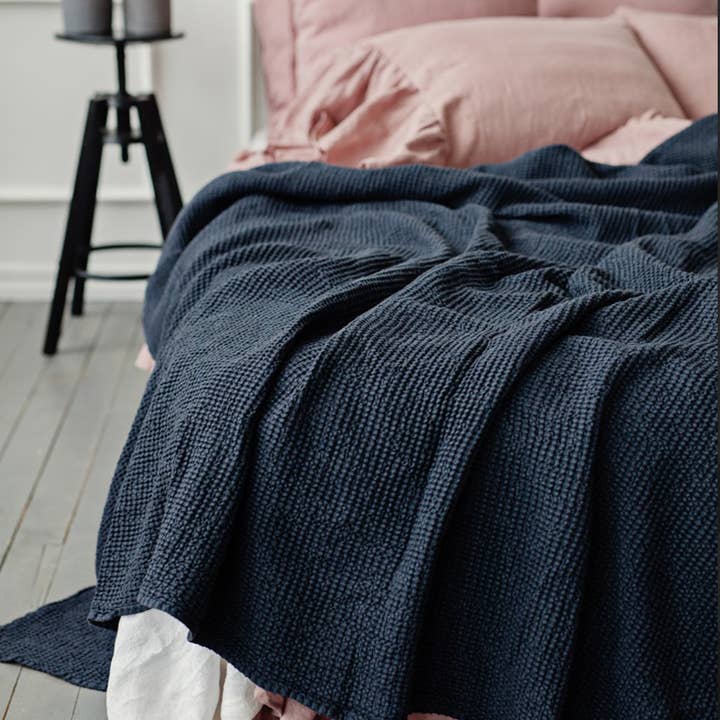 MagicLinen (We handle U.S. import procedures for you) - Wholesale Bedding Blanket - Linen waffle blanket in various colors10