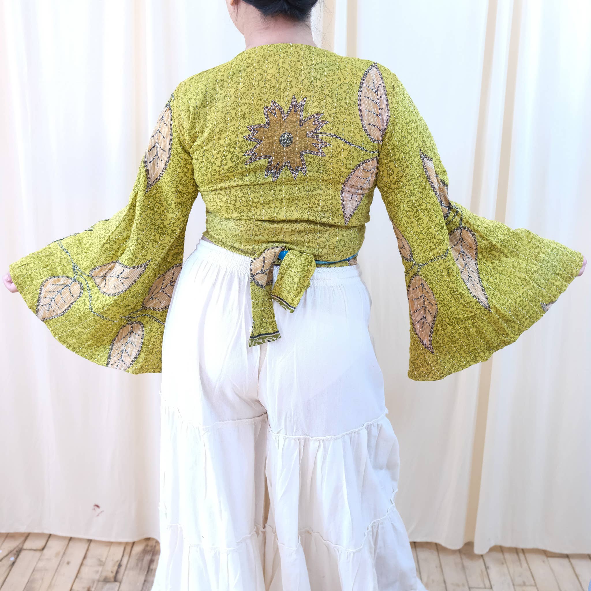 Karma Nepal Crafts - Vendita all'ingrosso Camicetta - Donna - Top Avvolgente Boho Kantha16