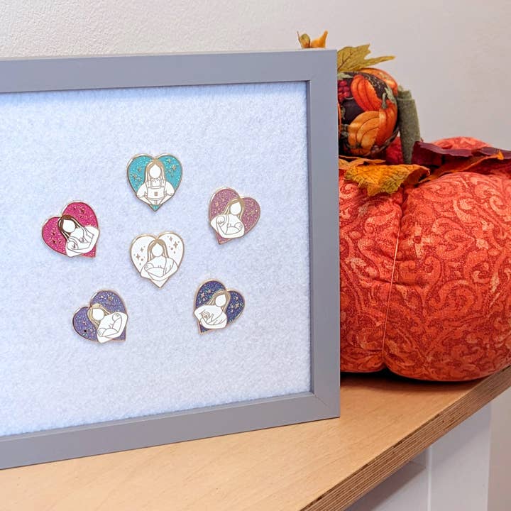 T & Belle – wholesale Picture frame – Grey Enamel Pin Display Frame - 2 sizes1