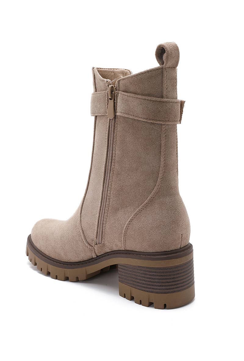 Joia Paris - Wholesale Boots - Women's - Block heel boots with sturdy lug sole WZ-11019