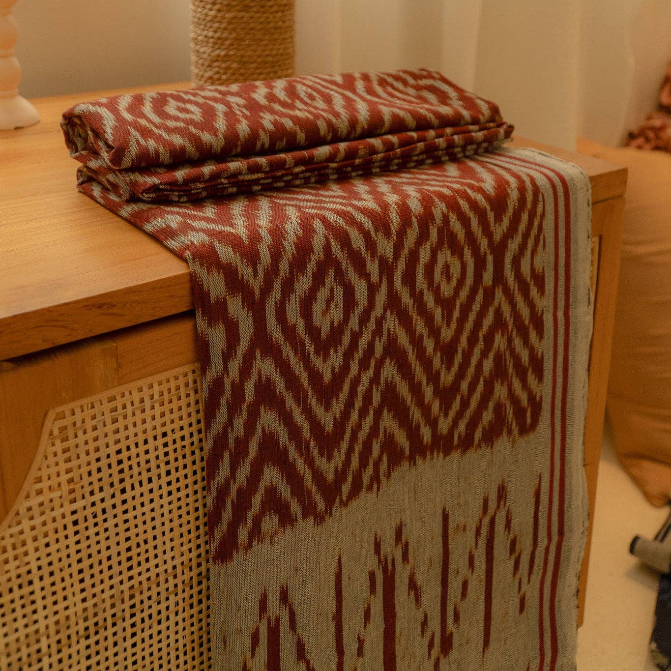 Kayu&Co. - Wholesale Throw blanket - Terracotta Dawn Handloom Blanket3