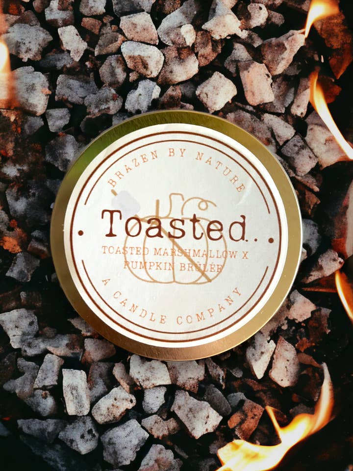 Höstljus Pumpa Brûlée Marshmallow Coconut Soy 4oz Burk för wholesale av Brazen by Nature Candle Co.