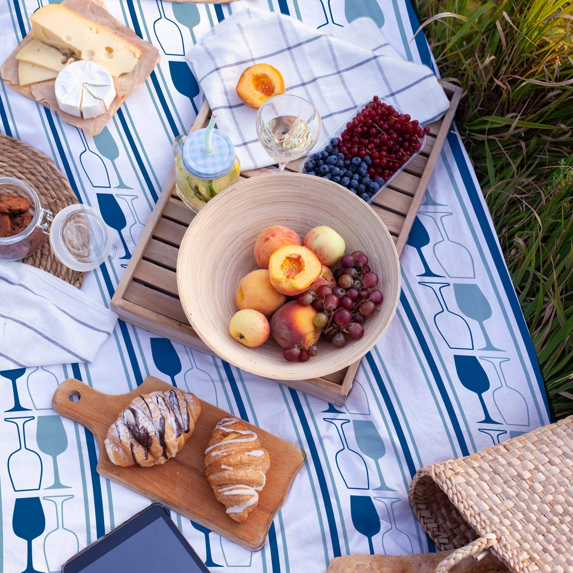 Chris’s Stuff Inc. - Wholesale Picnic Blanket - Picnic Blanket Tote2