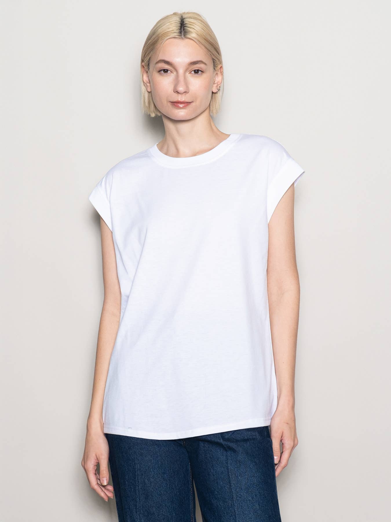 Elloh Collection - Wholesale T-Shirt - Women's - Oversized Soft Touch Crew Neck Muscle Tee Shirt3