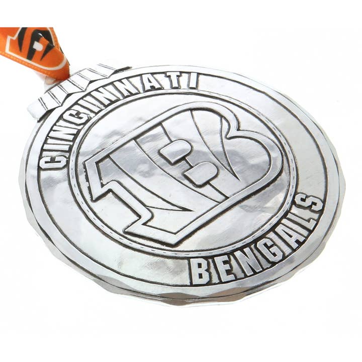 NFL Cincinnati Bengals Classic Round Aluminum Ornament for wholesale by Wendell August