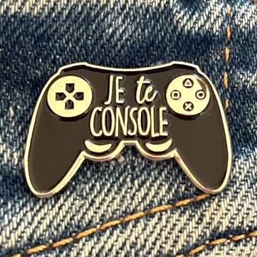 Pin's eu te consolo por atacado de Madame la mouette