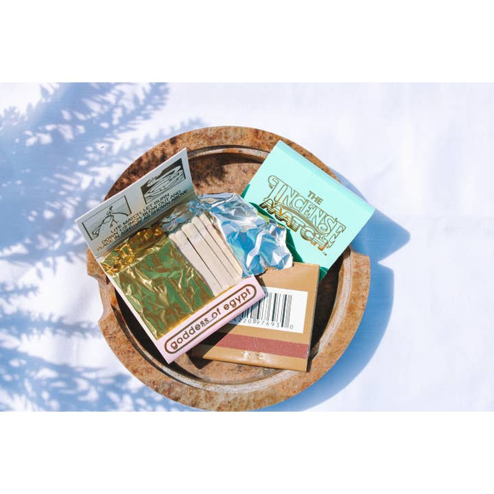 H&L NOVELTIES INC - Wholesale Incense - Box of 50 Match Books - Assorted Fragrances