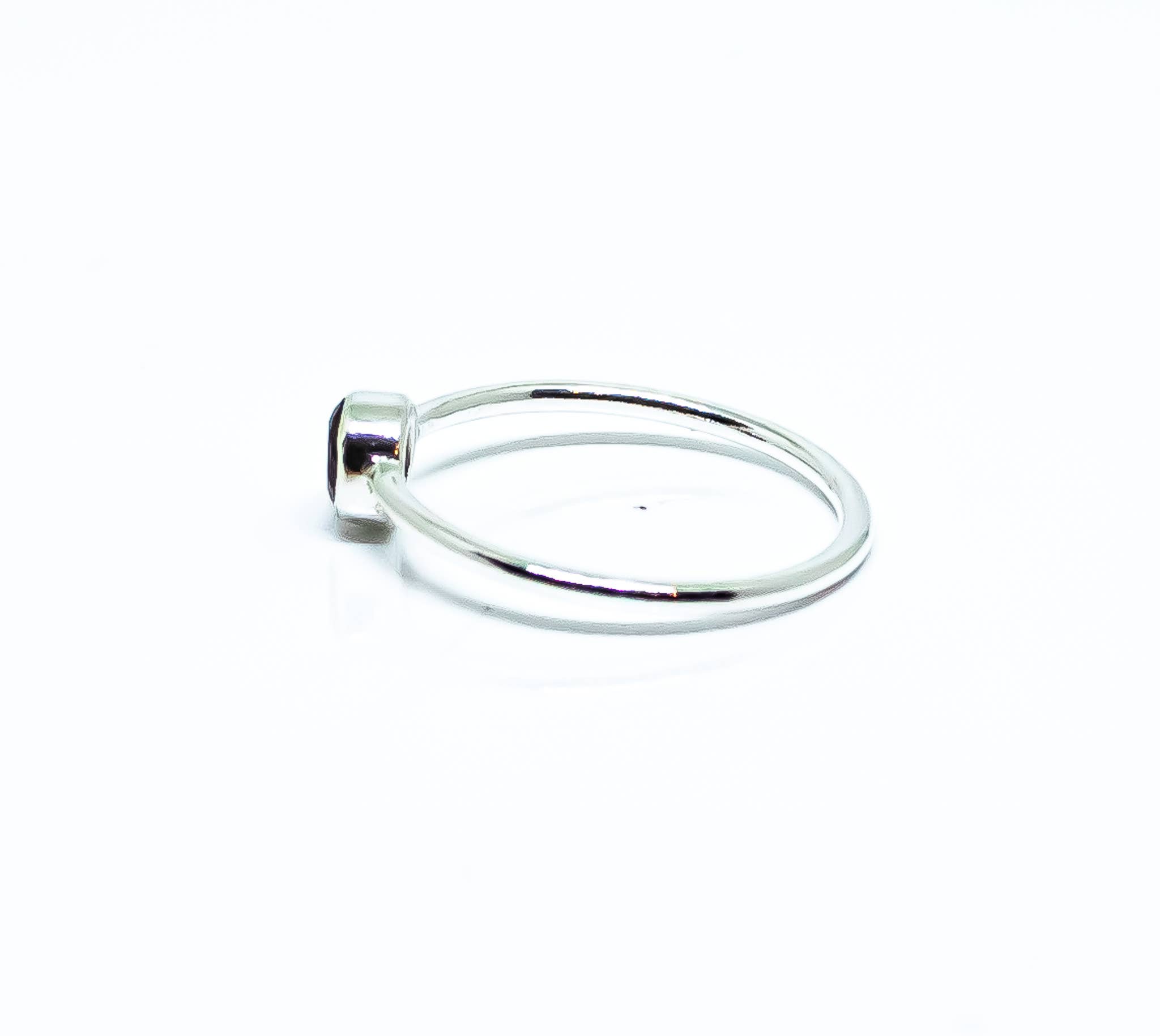 Quasar Gems USA - Wholesale Single Stone/Solitaire Ring - Garnet Sterling Silver Ring Round1