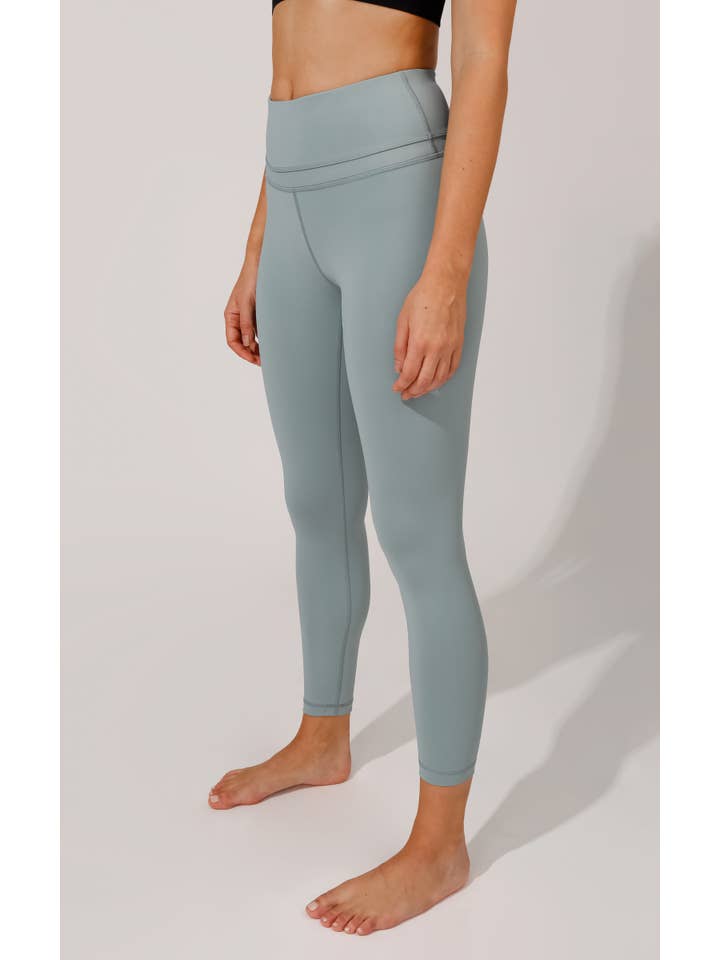 90 Degree by Reflex & Yogalicious - Wholesale Athletic/Lounge Leggings - Women's - "Bootyful" brand Interlink V-Back Cire High Rise 7/8 Ankle L17