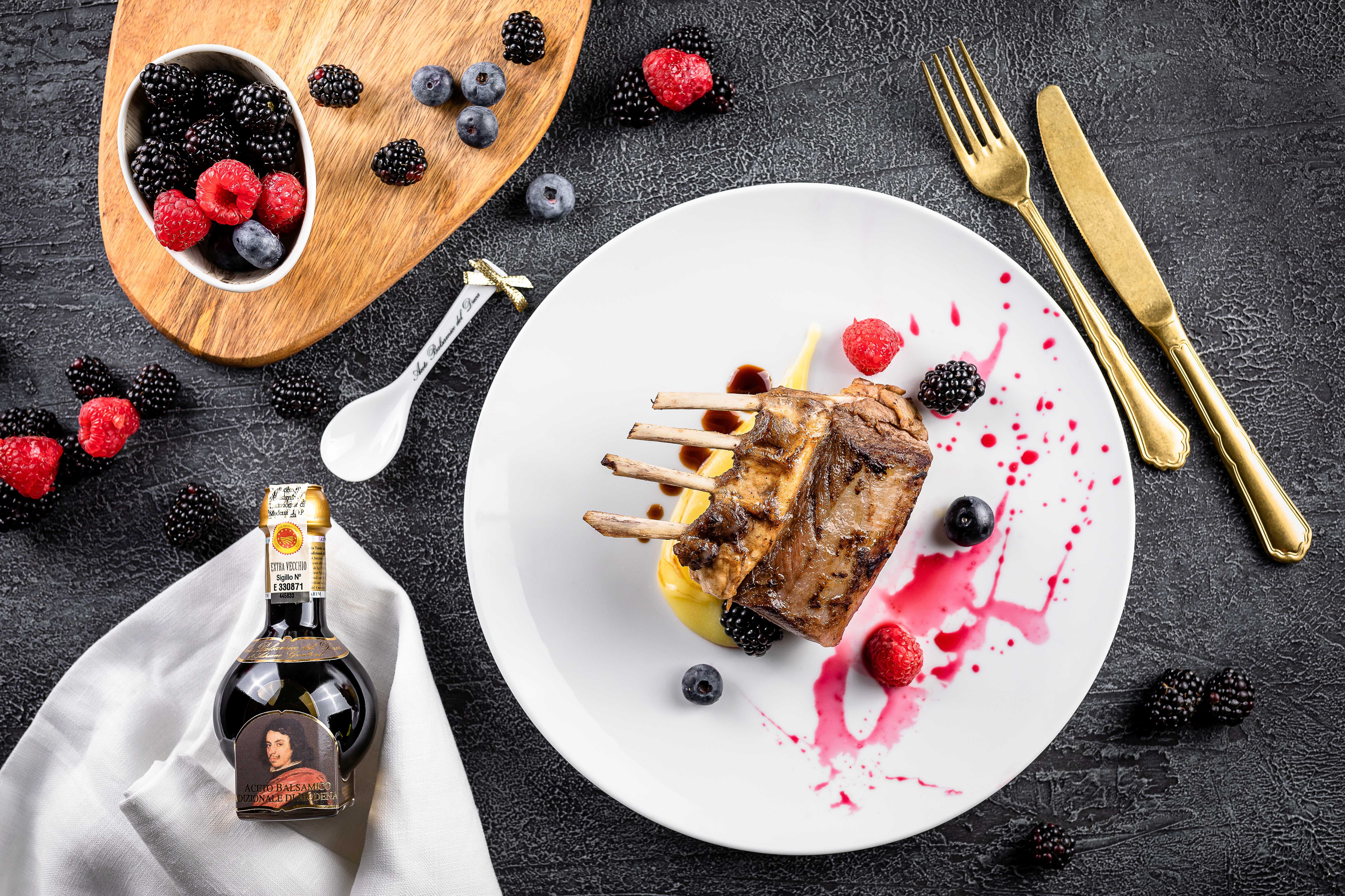 Aceto Balsamico Del Duca - Wholesale Vinegar - Traditional Balsamic Vinegar of Modena DOP Extravecchio LUX2