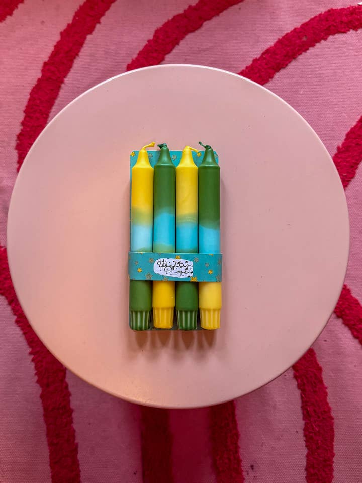 Bougies Dip Dye Néon Set de 4 Vert-Turquoise-Jaune – Teint à la main à Leipzig pour la vente par Wichtigedinge