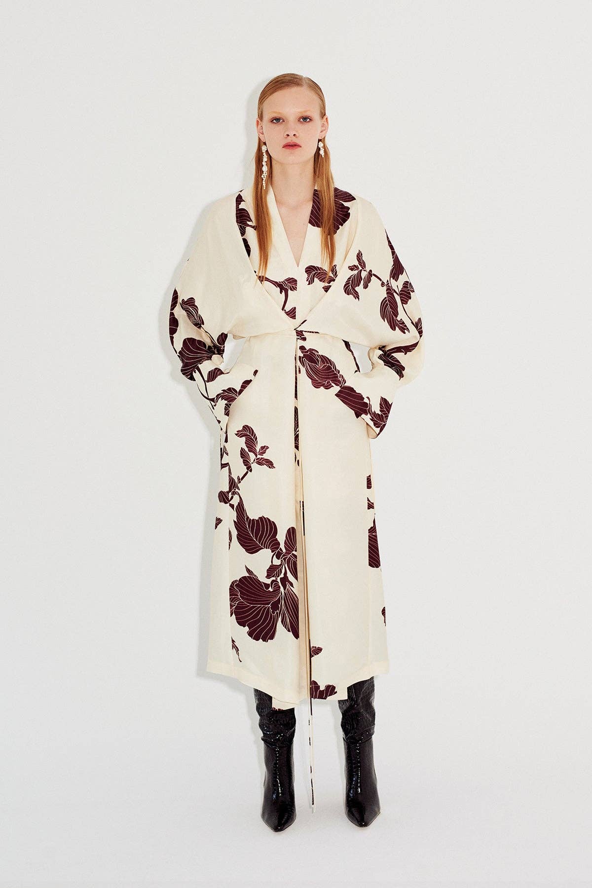 eikō ai – wholesale Kimono - Dam – Gobi kimono i krämfärg1