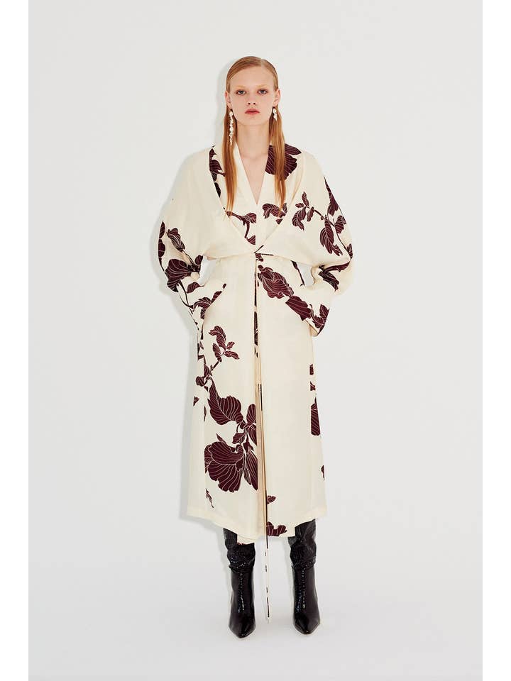 eikō ai – wholesale Kimono - Dam – Gobi kimono i krämfärg1