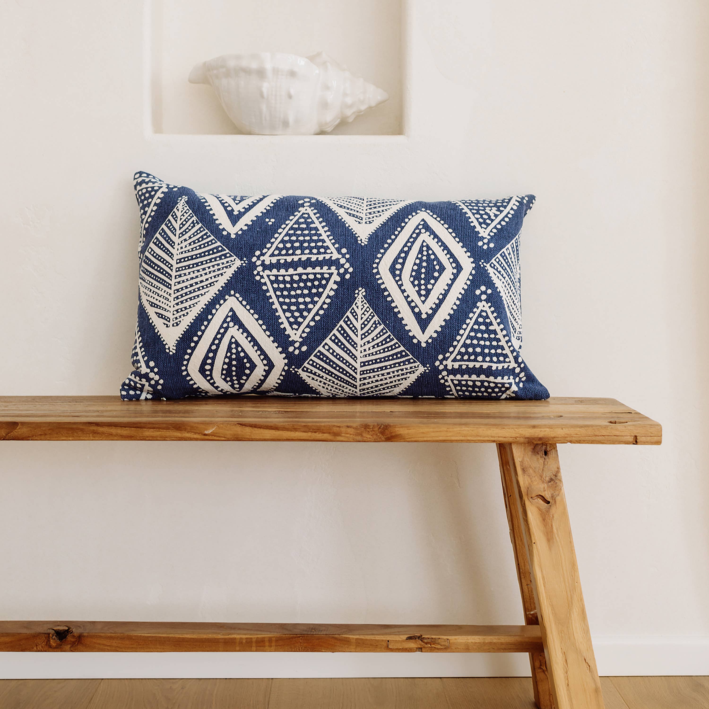 NAKI & SSAM INC. - Wholesale Throw Pillow Cover - Meraki Collection 24in.x14in. Gond Art-Inspired Arabesque23