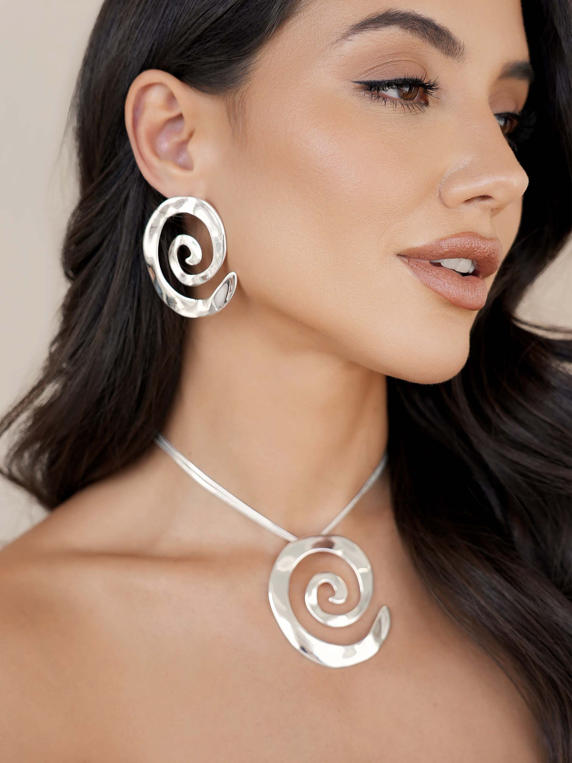 Ettika - Wholesale Pendant/Charm Necklace - Aura Swirl Necklace4